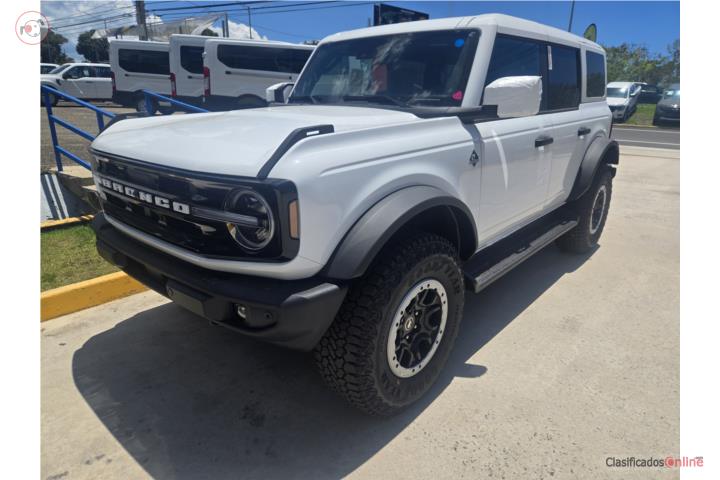 Ford Bronco 2026 OuterBank Oxford White