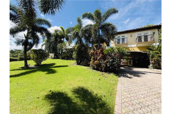 Stay in Luxury in Cibuco, Countryside House
